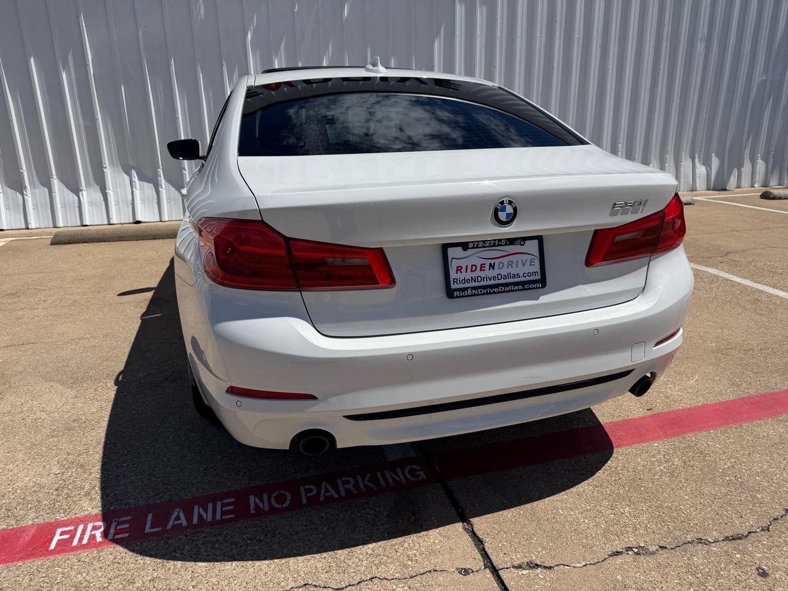 Used 2017 BMW 530i w/ Driving Assistance Package RWD image 5