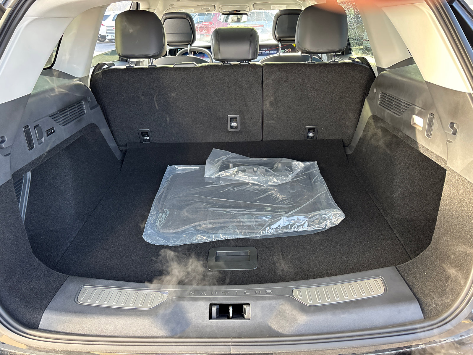 New 2026 Lincoln Nautilus Reserve image 9