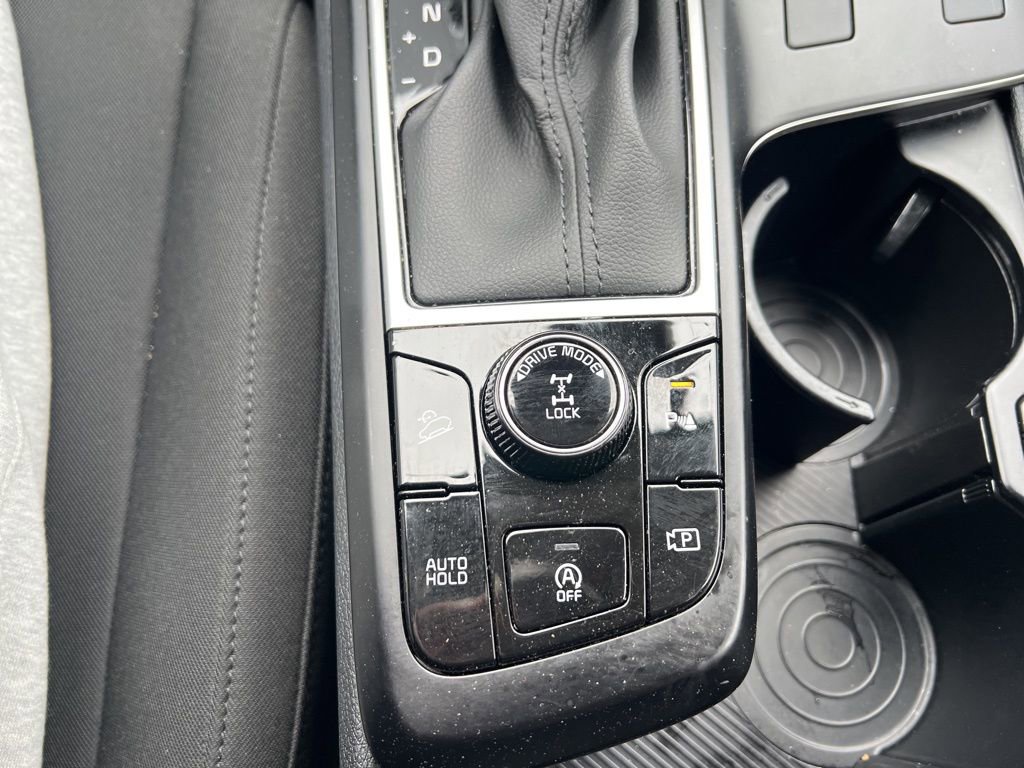 Used 2025 Kia Sportage LX image 23