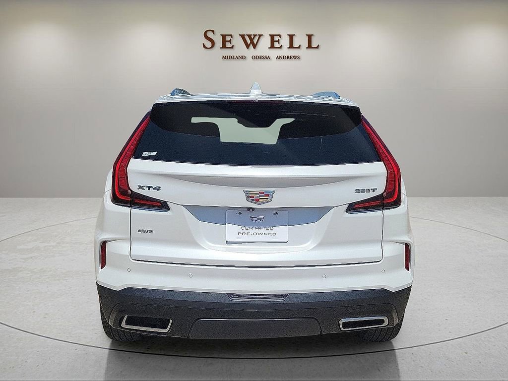 Used 2024 Cadillac XT4 Premium Luxury image 4
