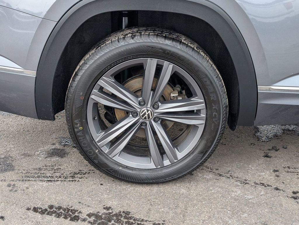 Used 2021 Volkswagen Atlas SE image 14