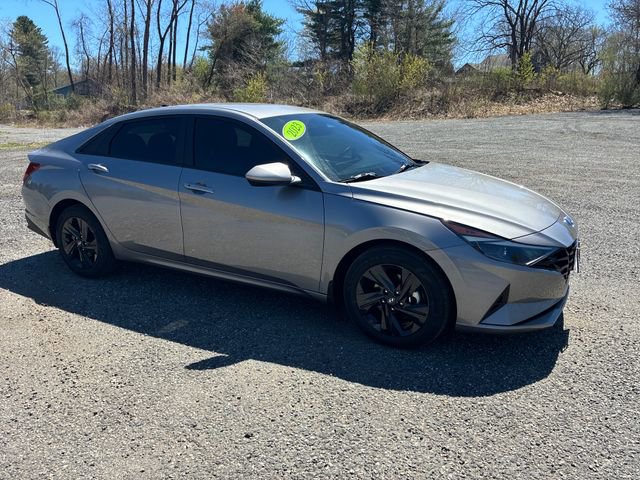 Used 2023 Hyundai Elantra SEL FWD image 7