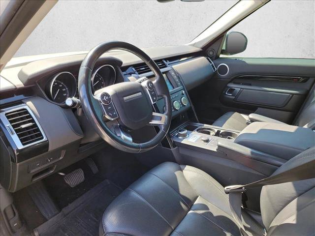 Used 2017 Land Rover Discovery SE AWD/4WD image 10