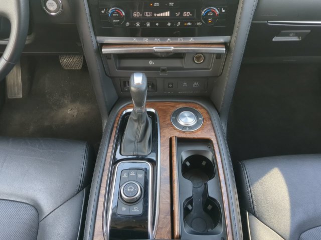 Used 2024 Nissan Armada SL w/ Captain's Chairs Package RWD image 22