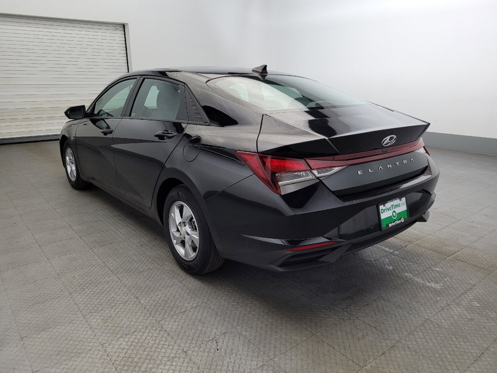 Used 2022 Hyundai Elantra SE w/ Preferred Accessory Package image 5