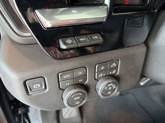 Certified 2026 Chevrolet Silverado 3500 High Country w/ High Country Premium Package AWD/4WD image 33