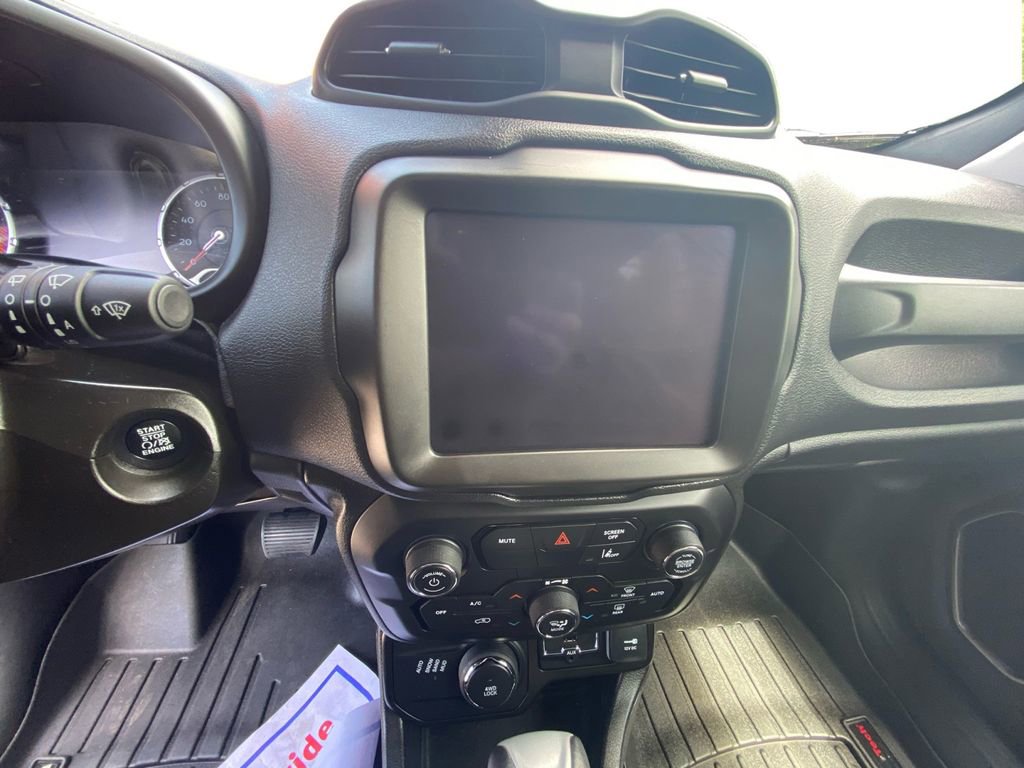 Used 2021 Jeep Renegade Limited image 11