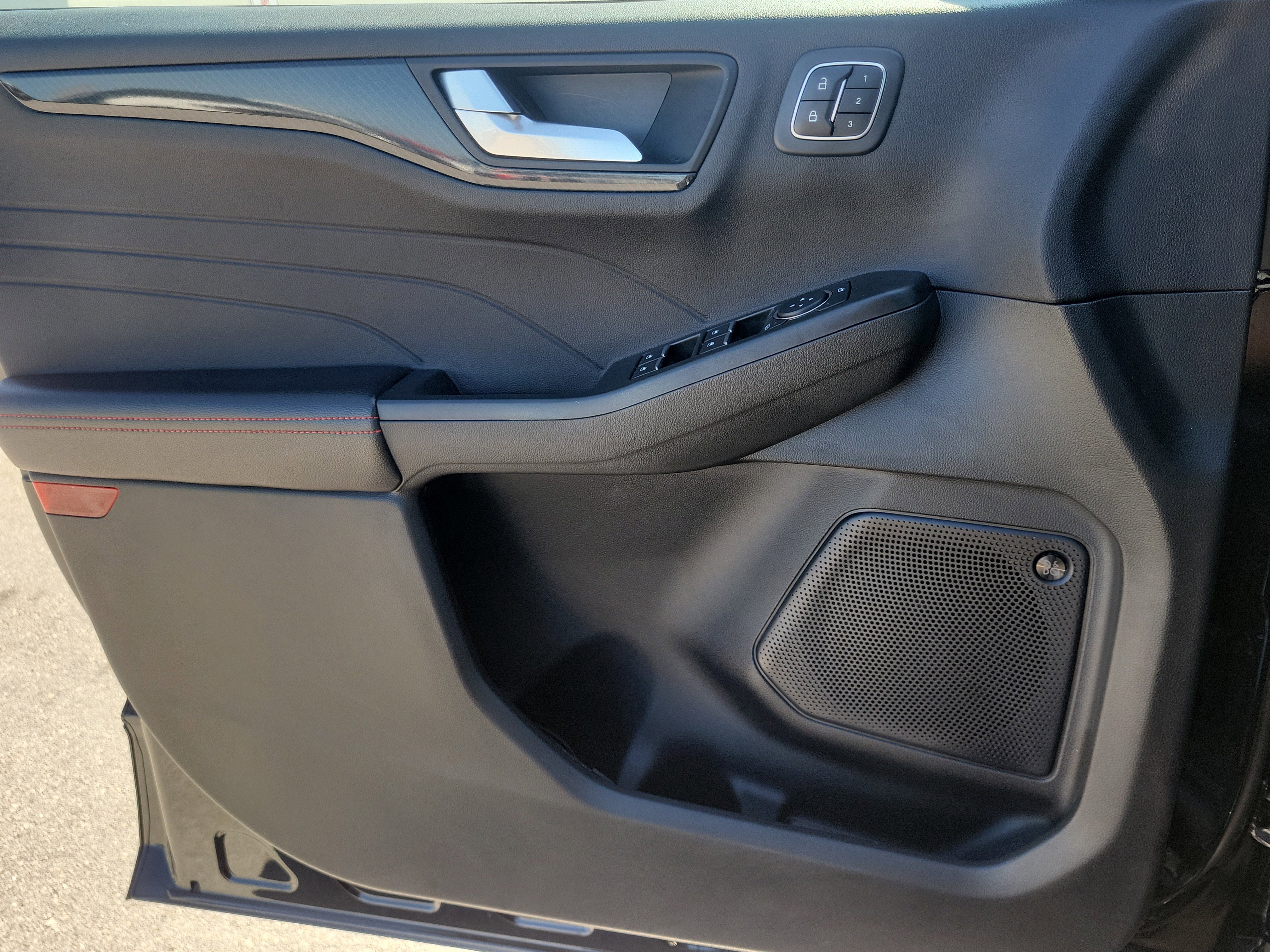 Used 2023 Ford Escape ST-Line Select w/ Tech Pack #2 image 24