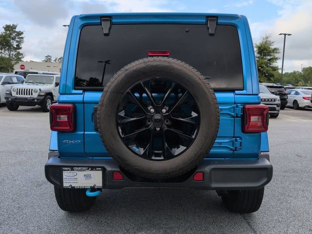 Used 2022 Jeep Wrangler Unlimited Sahara w/ Cold Weather Group AWD/4WD image 4