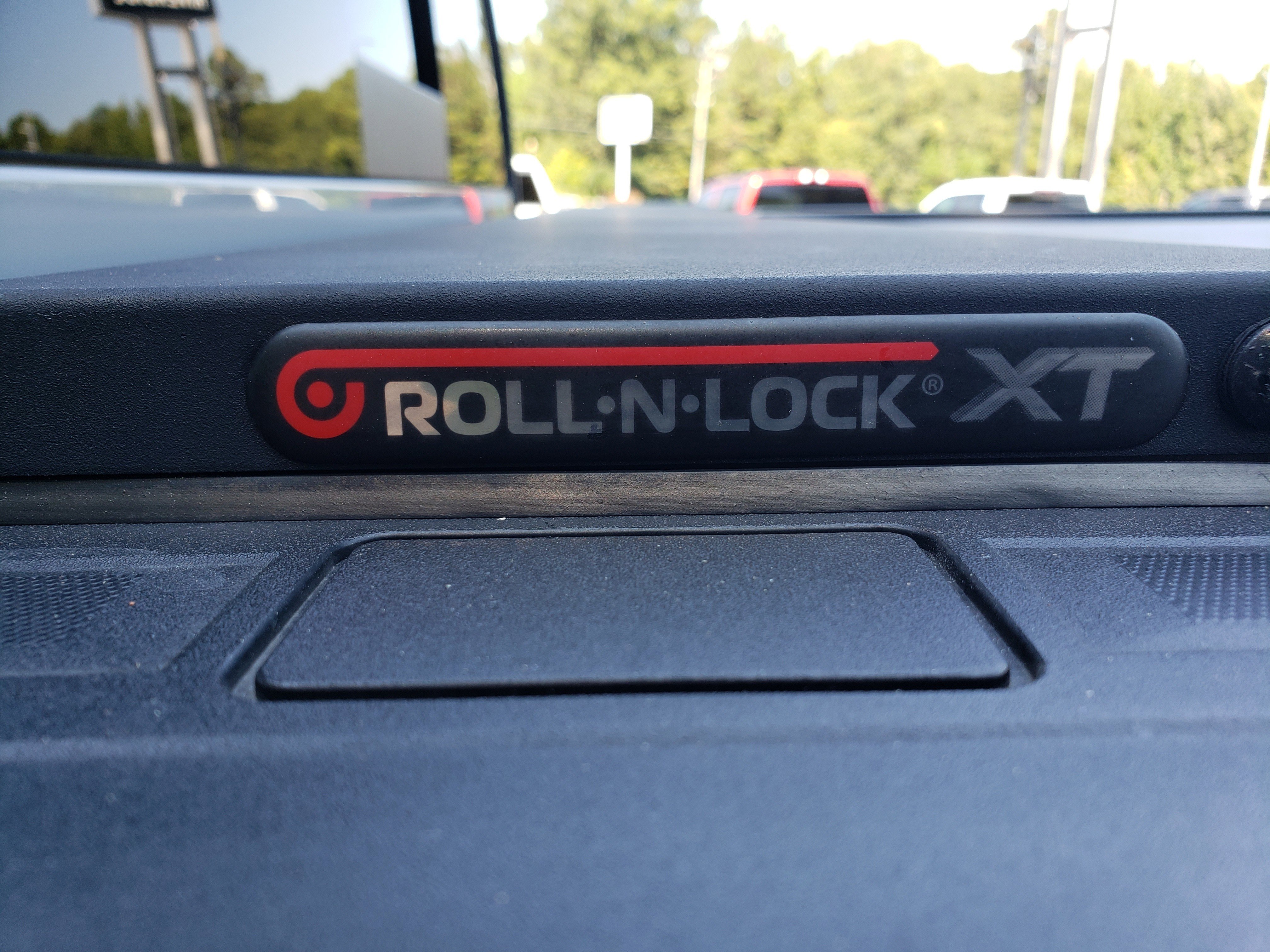 Used 2024 Chevrolet Silverado 2500 ZR2 w/ Technology Package image 9