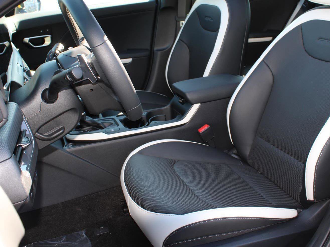 New 2025 Kia K4 GT-Line image 15