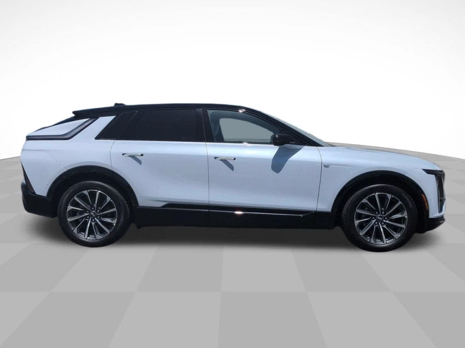 New 2026 Cadillac Lyriq Sport AWD/4WD image 4