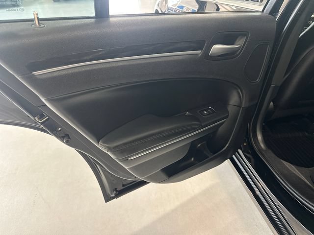 Used 2015 Chrysler 300 Limited w/ 300 Premium Group AWD/4WD image 26
