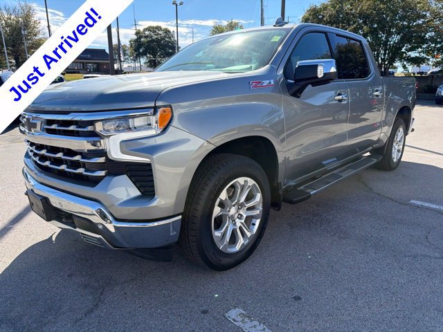 Used 2024 Chevrolet Silverado 1500 LTZ AWD/4WD image 7
