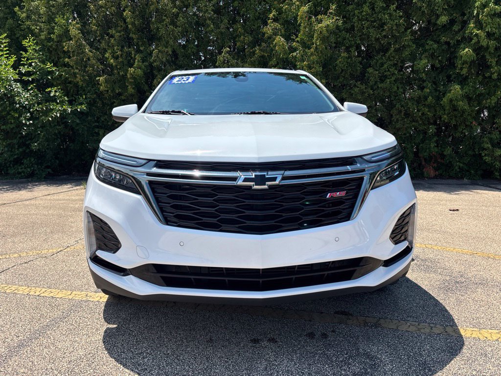 Used 2023 Chevrolet Equinox RS w/ LPO, Floor Liner Package FWD image 2
