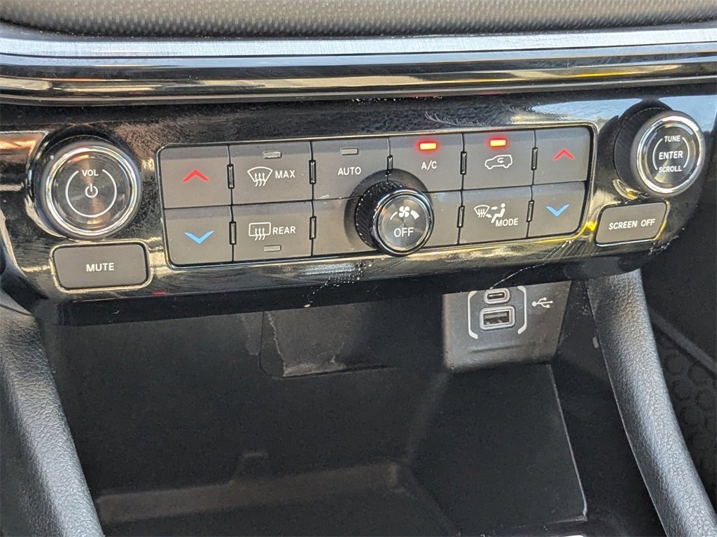 Used 2024 Jeep Compass Trailhawk image 23