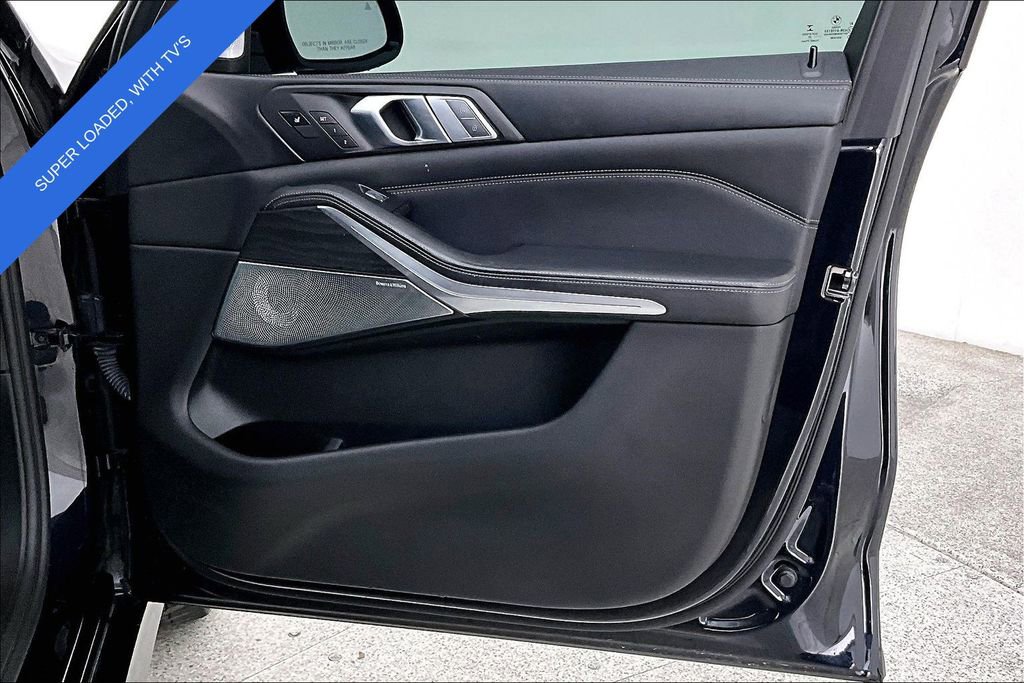 Used 2020 BMW X7 M50i image 26