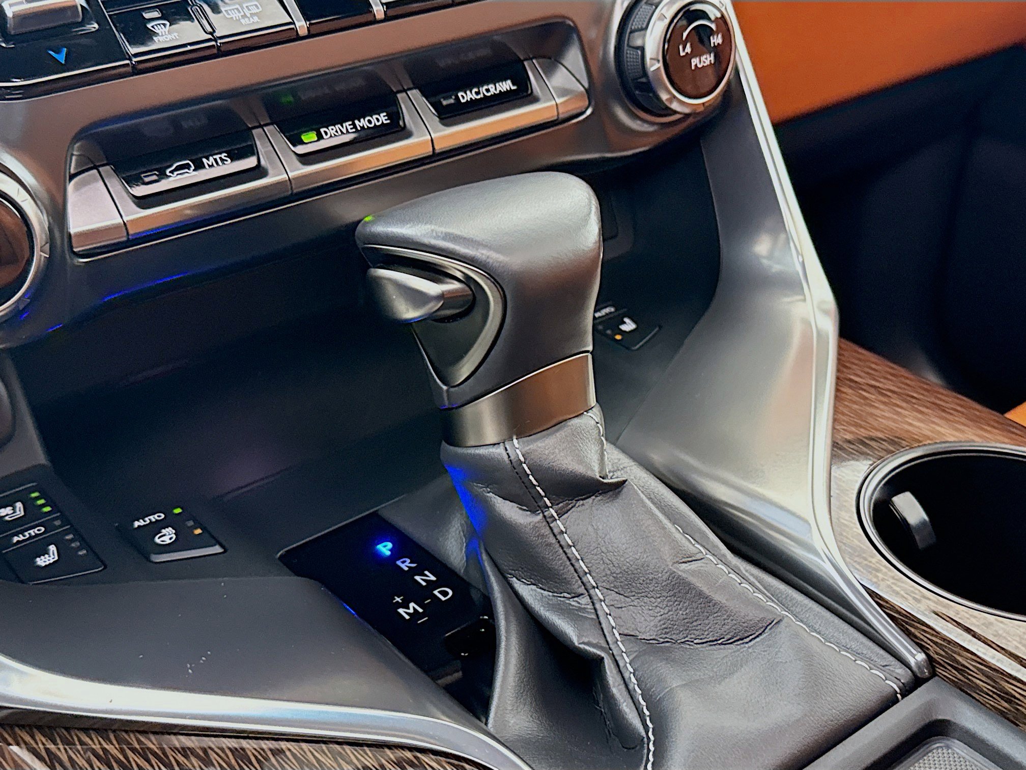 Used 2023 Lexus LX 600 4WD w/ Accessory Package (Z1) image 18