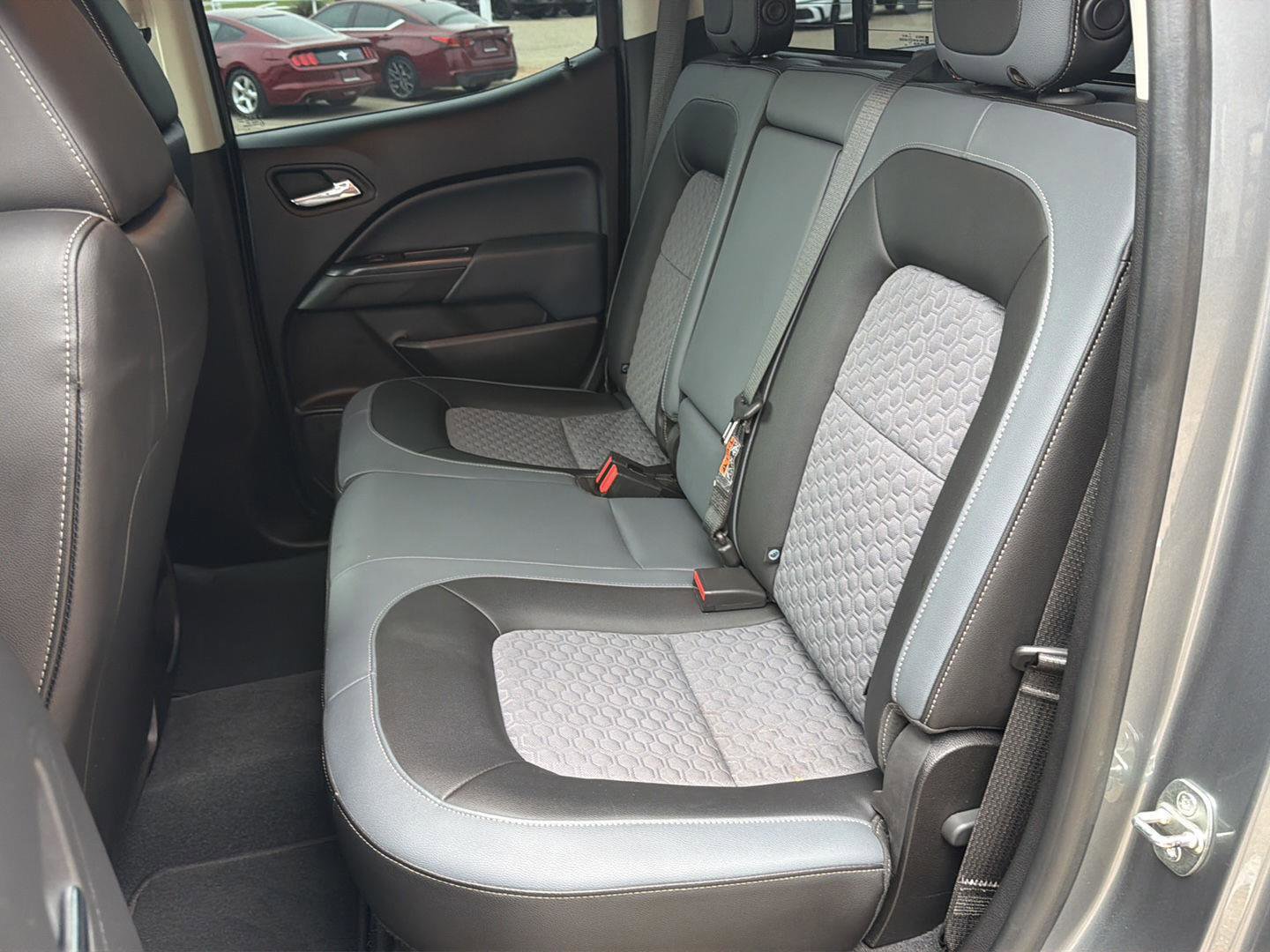 Used 2019 Chevrolet Colorado Z71 RWD image 14
