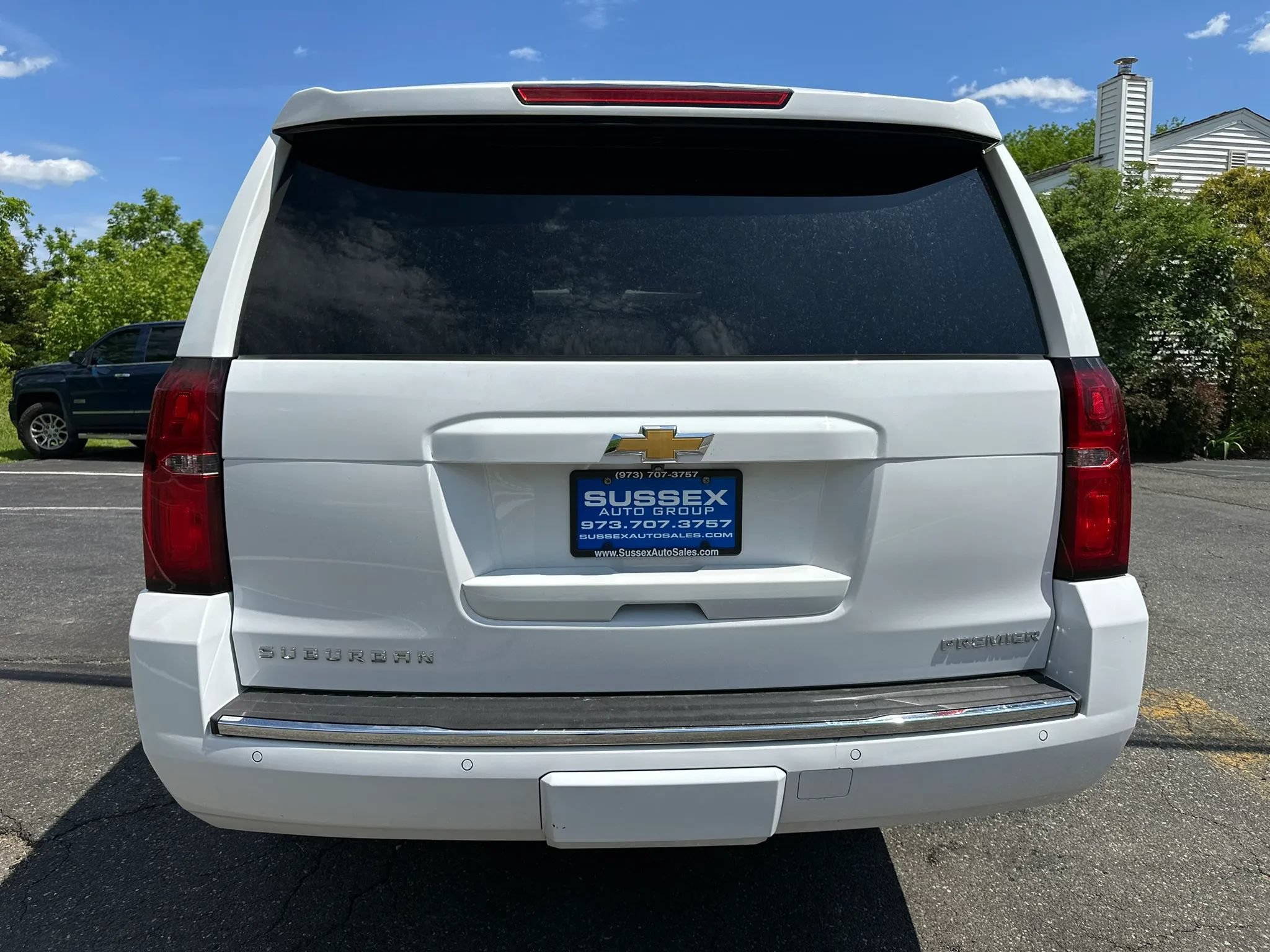 Used 2020 Chevrolet Suburban Premier AWD/4WD image 5