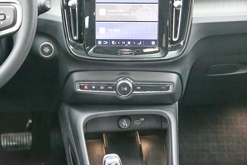 Certified 2023 Volvo XC40 B5 Plus w/ Driver Assist Package image 30