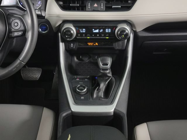 Used 2022 Toyota RAV4 XLE Premium AWD/4WD image 25