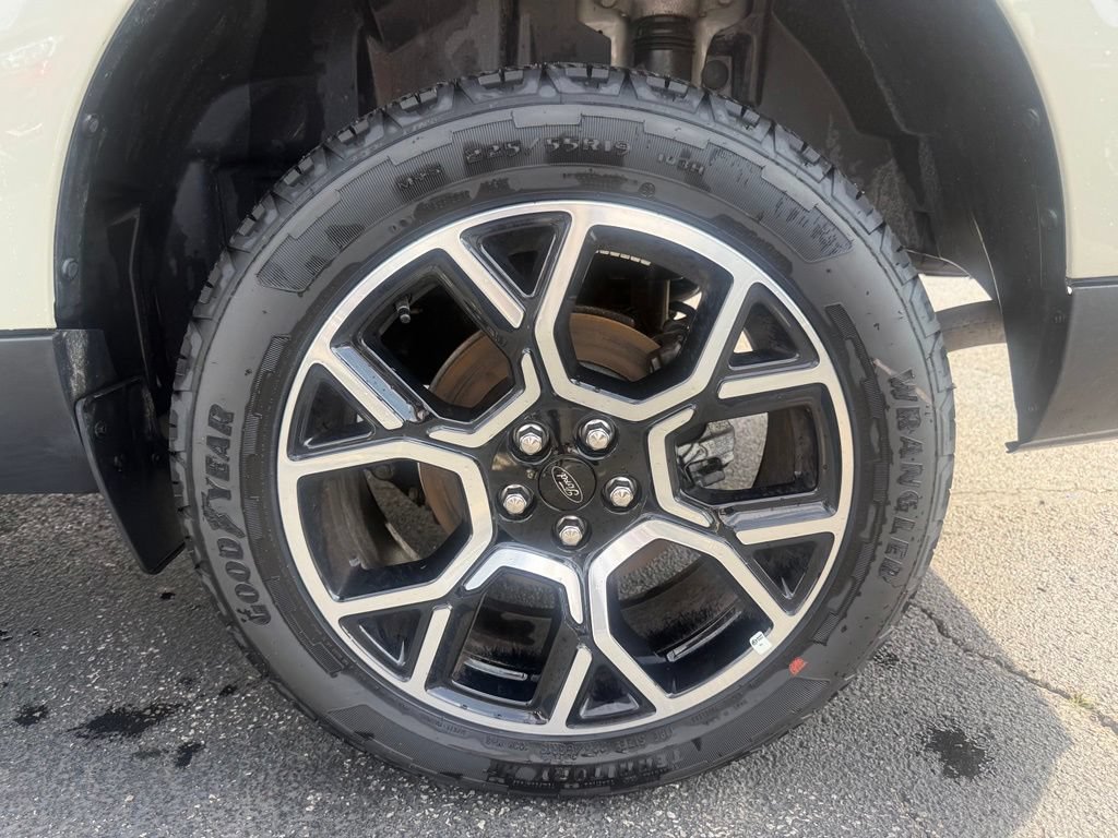 New 2025 Ford Maverick Lariat AWD/4WD image 30