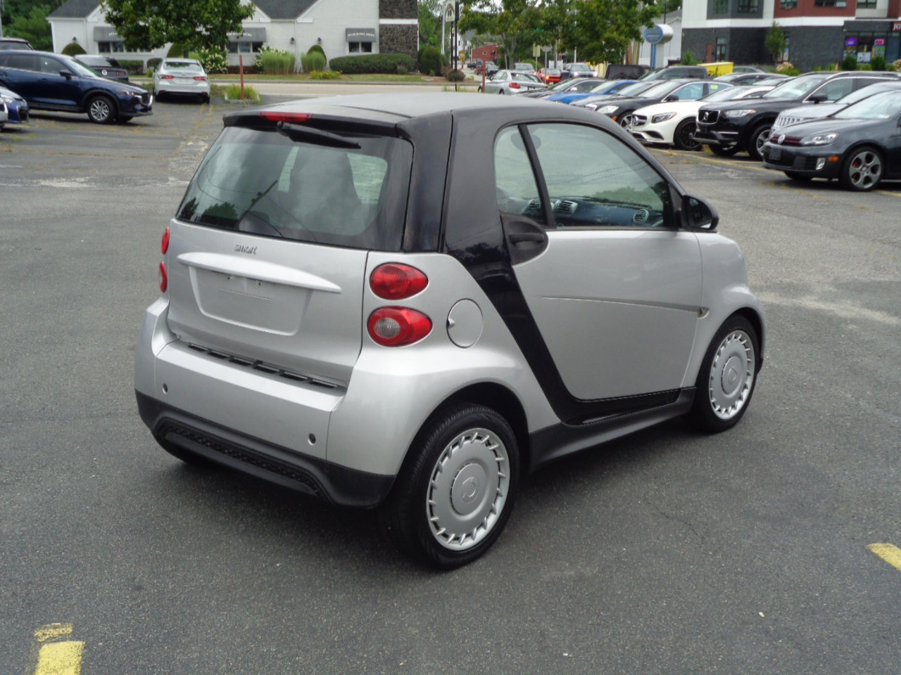 Used 2015 smart fortwo passion image 12