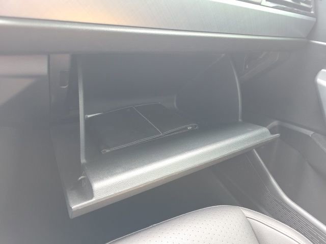 Used 2023 Volkswagen Jetta SE image 17