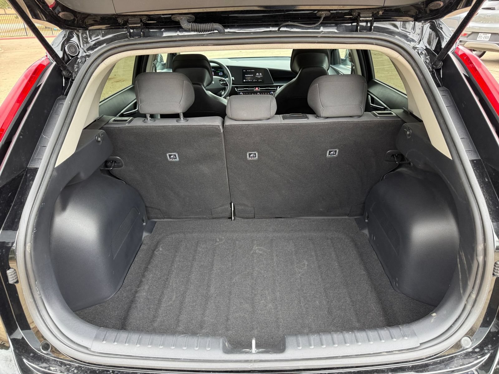 Used 2026 Kia Niro LX FWD image 31