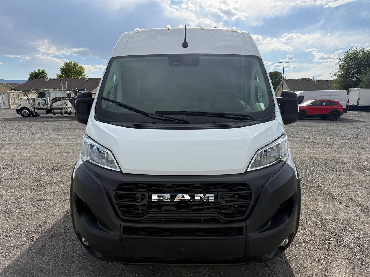 Used 2025 RAM ProMaster 2500 w/ Convenience Group FWD image 10