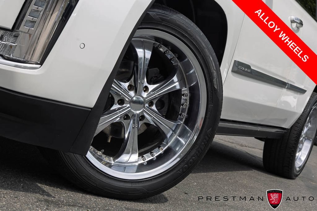 Used 2020 Cadillac Escalade Premium Luxury AWD/4WD image 17