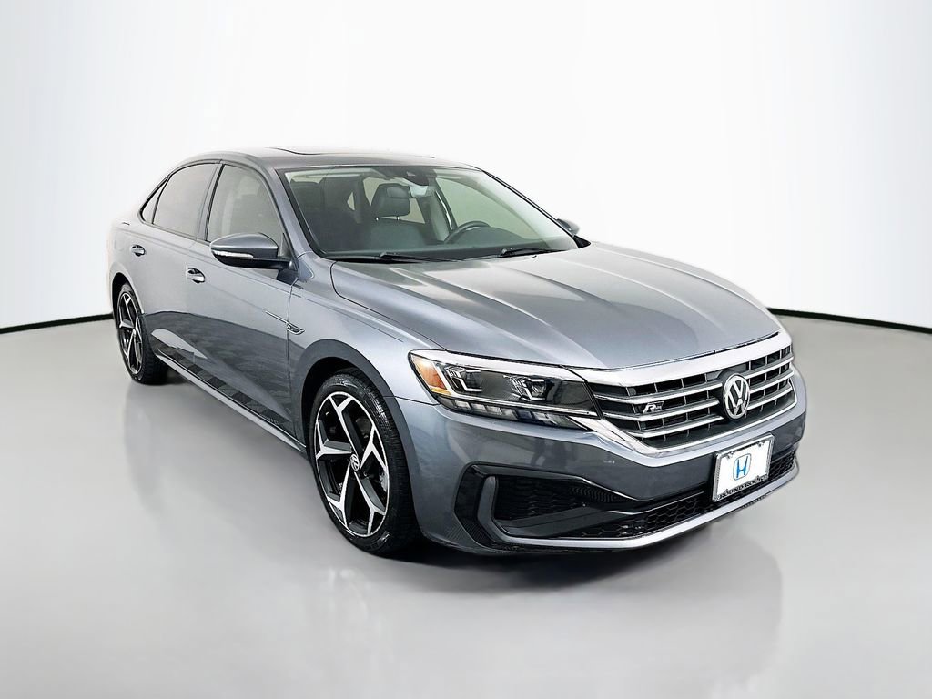 Used 2020 Volkswagen Passat 2.0T R-Line FWD image 3