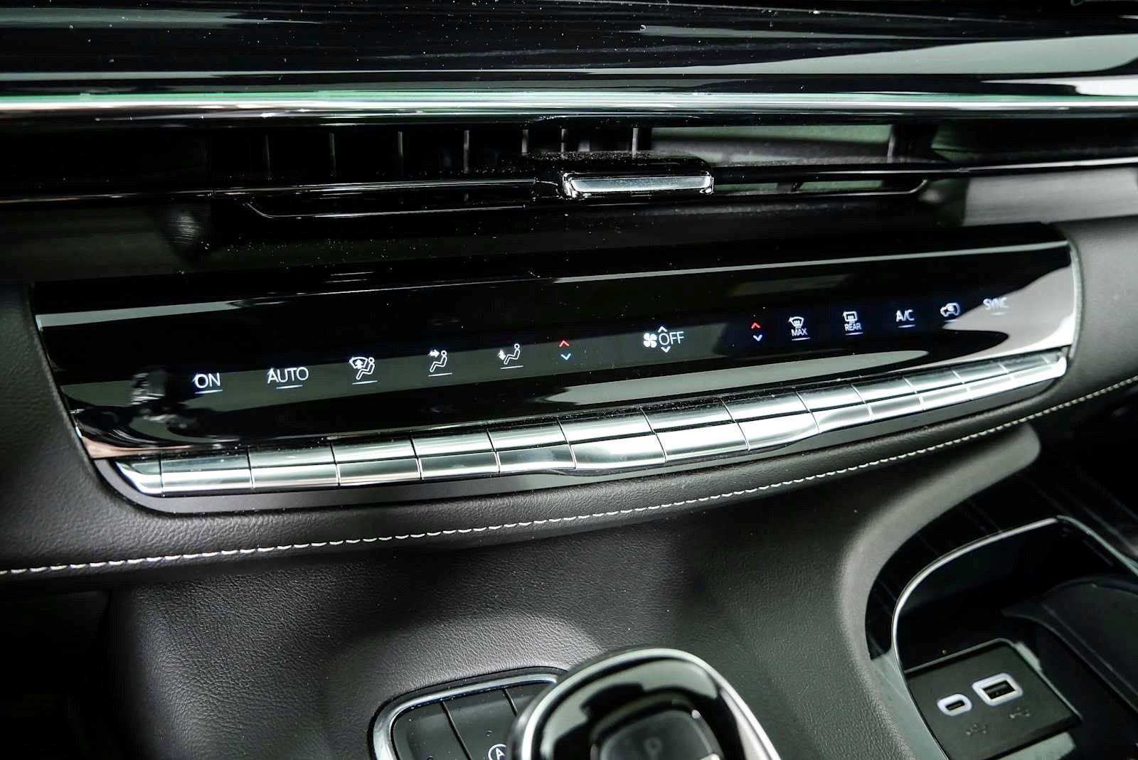 Certified 2024 Cadillac Escalade Sport AWD/4WD image 17