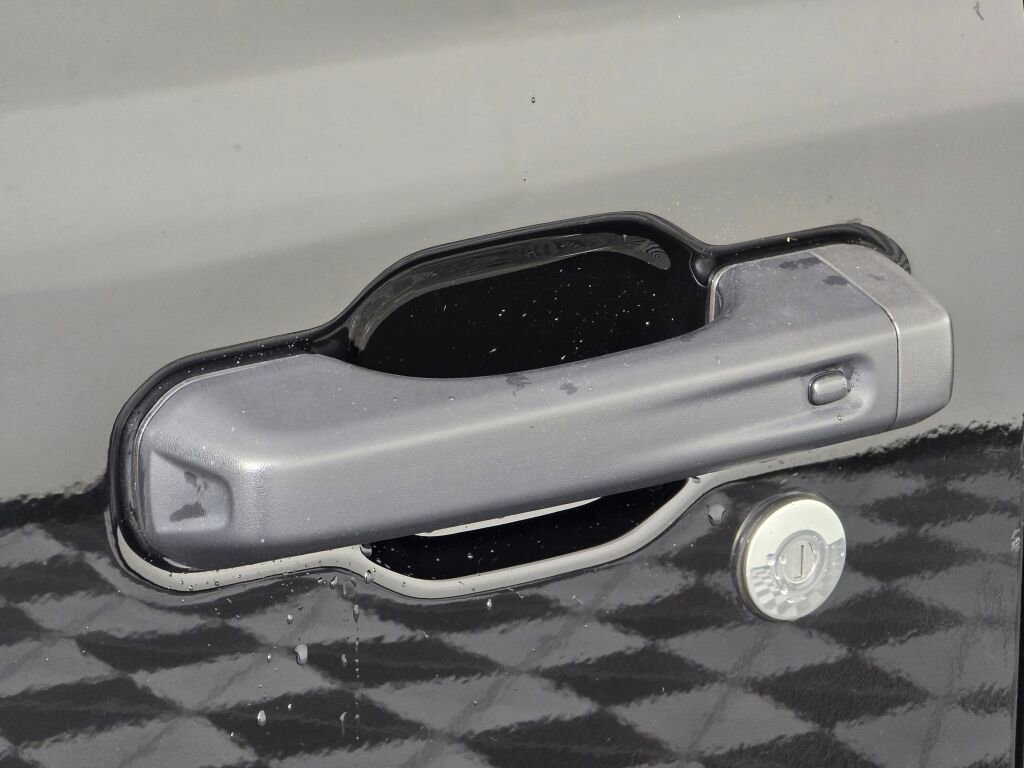 Used 2022 Jeep Wrangler Unlimited Sahara w/ Cold Weather Group image 13