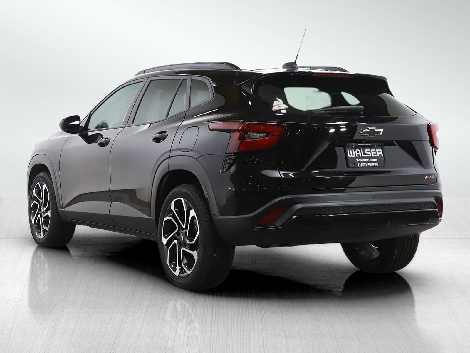 Used 2024 Chevrolet Trax RS FWD image 4