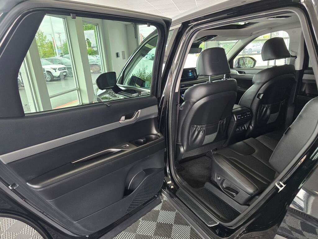 Used 2025 Hyundai Palisade SEL AWD/4WD image 36