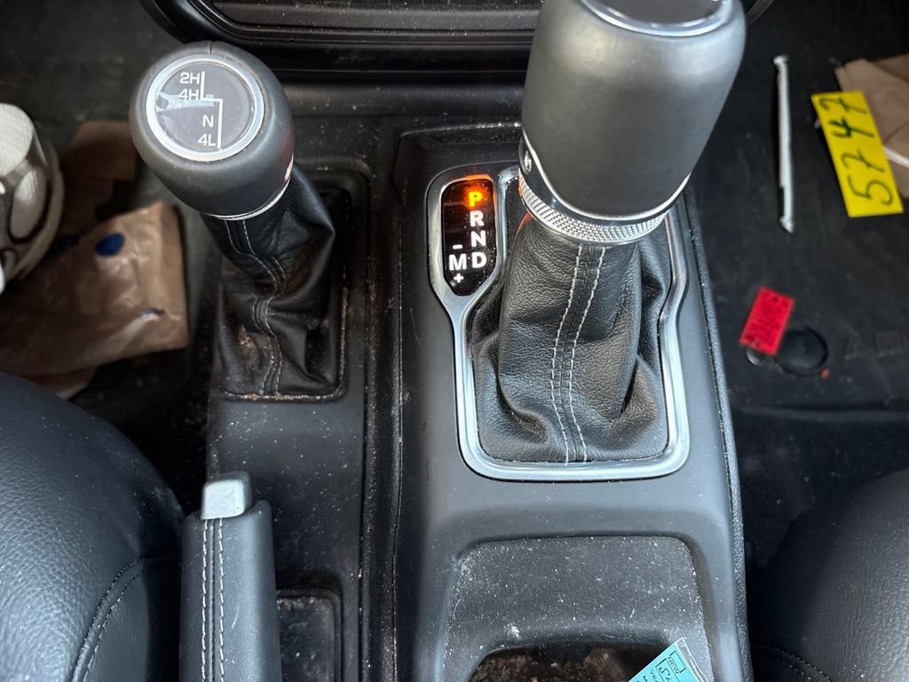 Used 2025 Jeep Gladiator Sport AWD/4WD image 26