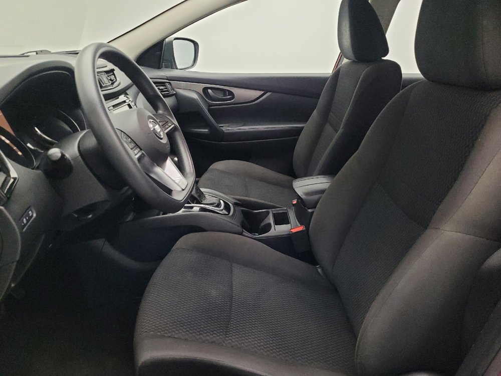 Used 2020 Nissan Rogue Sport S image 17