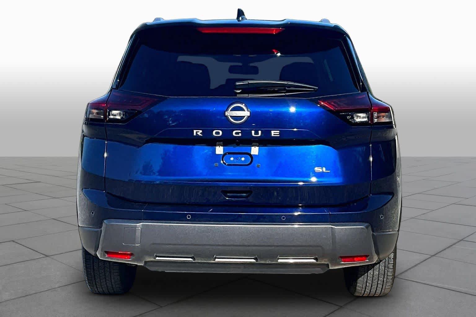 Used 2026 Nissan Rogue SL FWD image 5