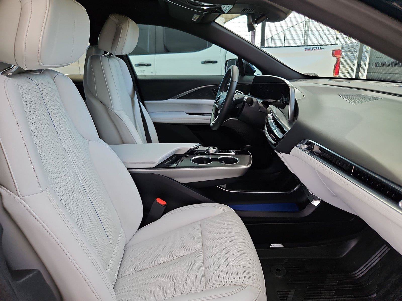 Certified 2024 Cadillac Lyriq Sport w/ LPO, Floor Liner Package AWD/4WD image 29