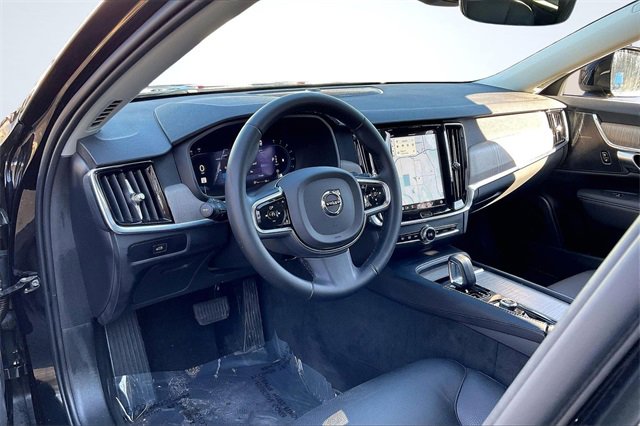 Certified 2024 Volvo V90 B6 Cross Country Plus w/ Climate Package image 15