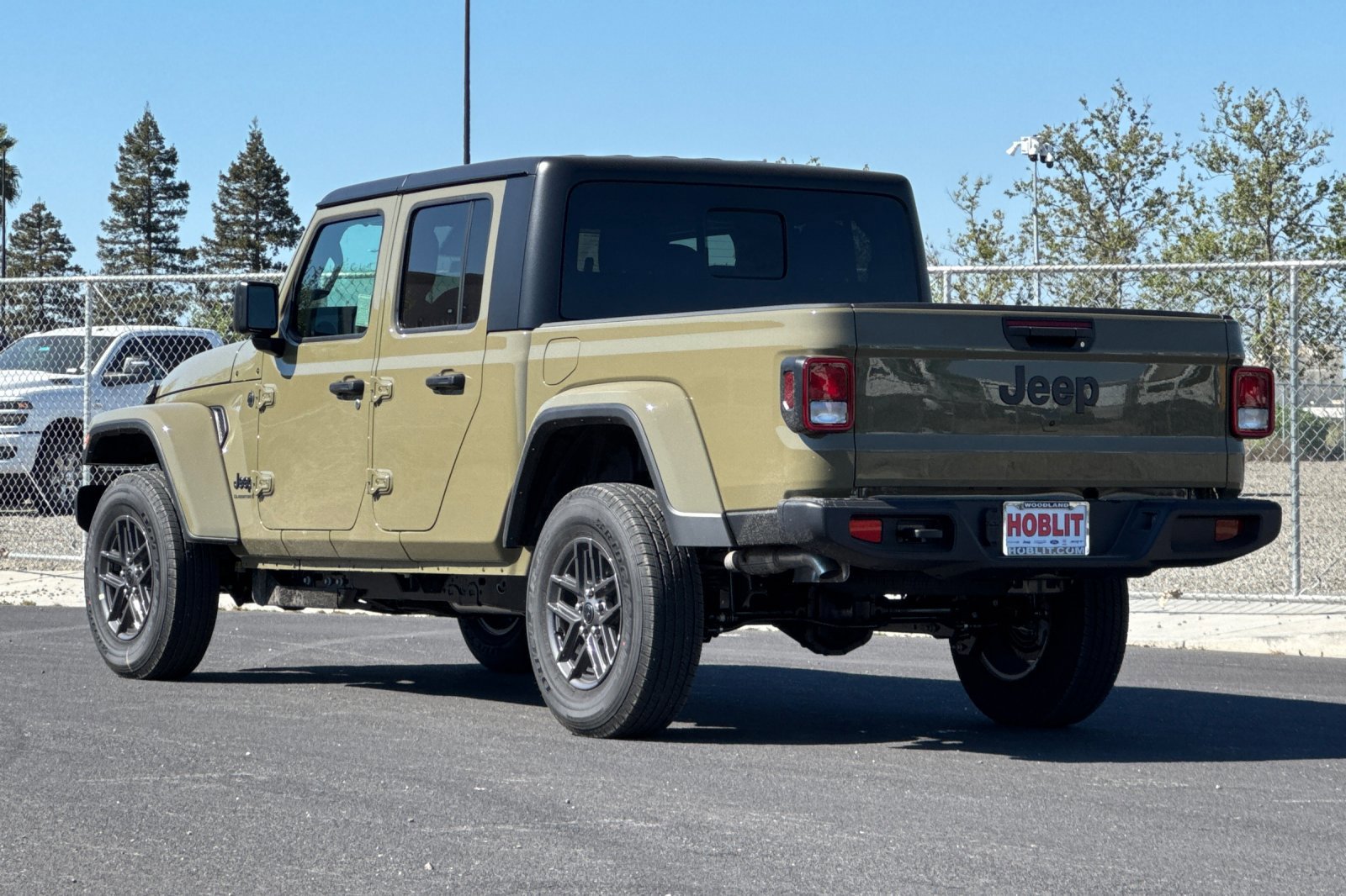 New 2026 Jeep Gladiator Sport image 5