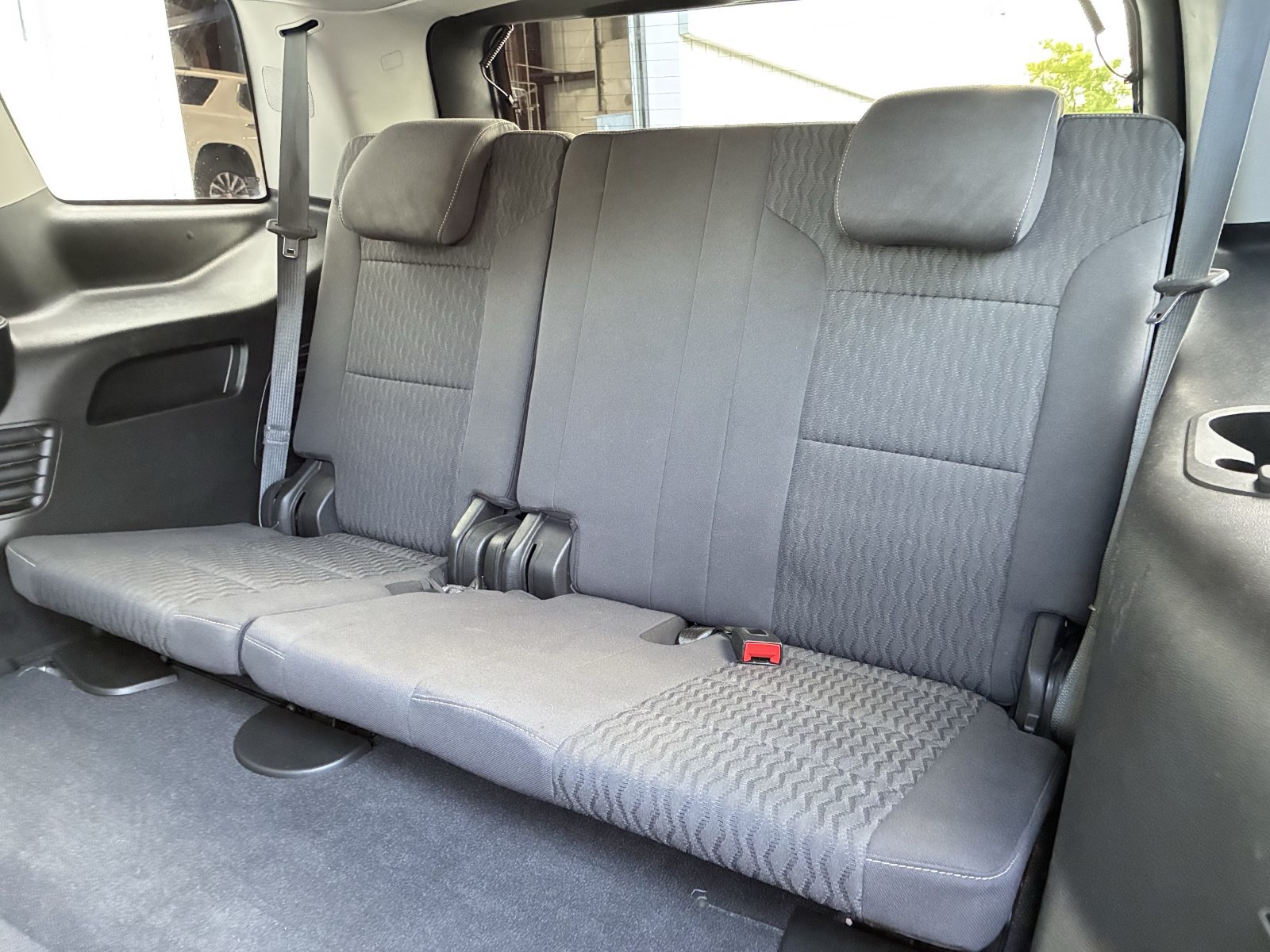 Used 2019 Chevrolet Tahoe LS w/ Enhanced Driver Alert Package RWD image 23