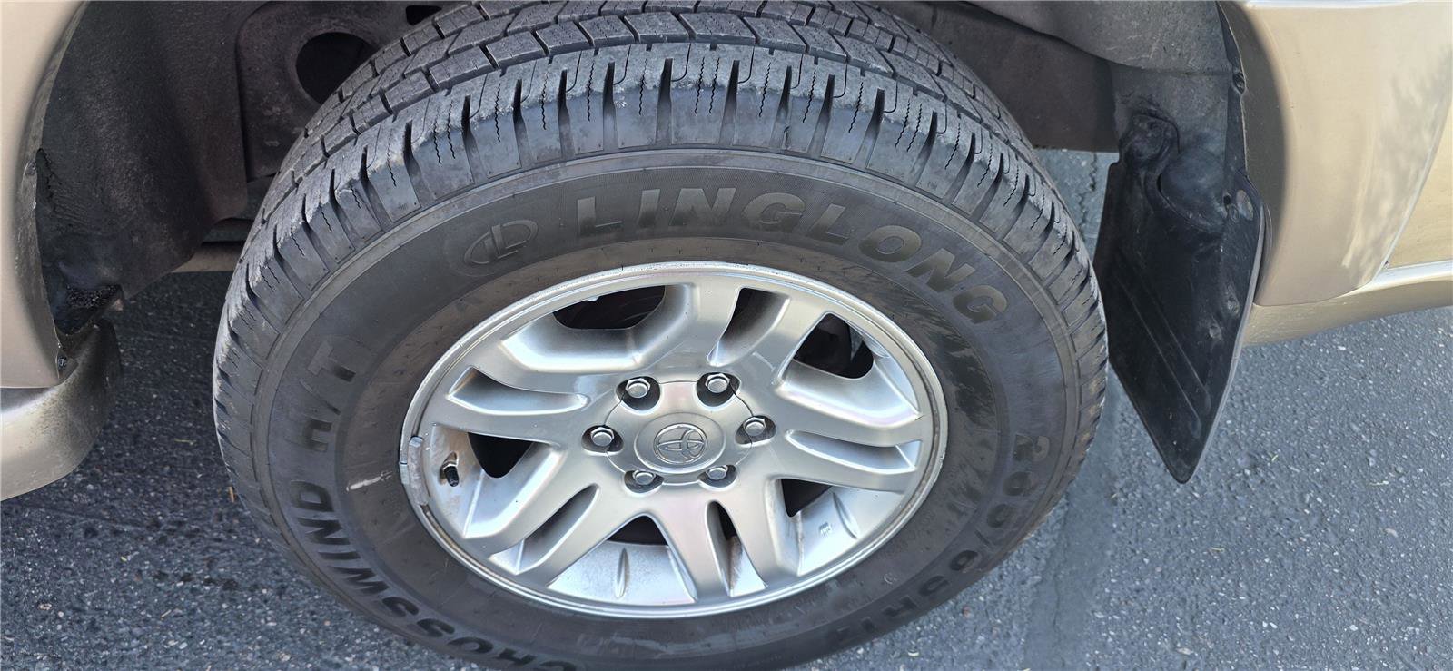 Used 2006 Toyota Sequoia SR5 RWD image 9