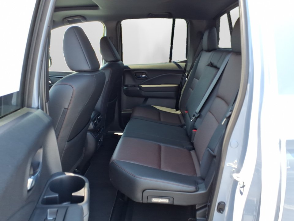 New 2026 Honda Ridgeline Black Edition image 9