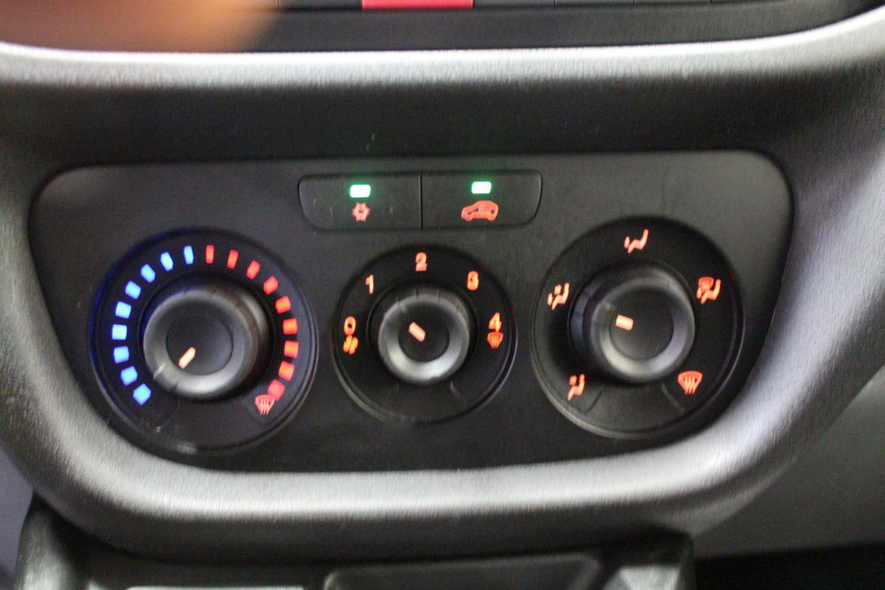 Used 2021 RAM ProMaster City Tradesman FWD image 13