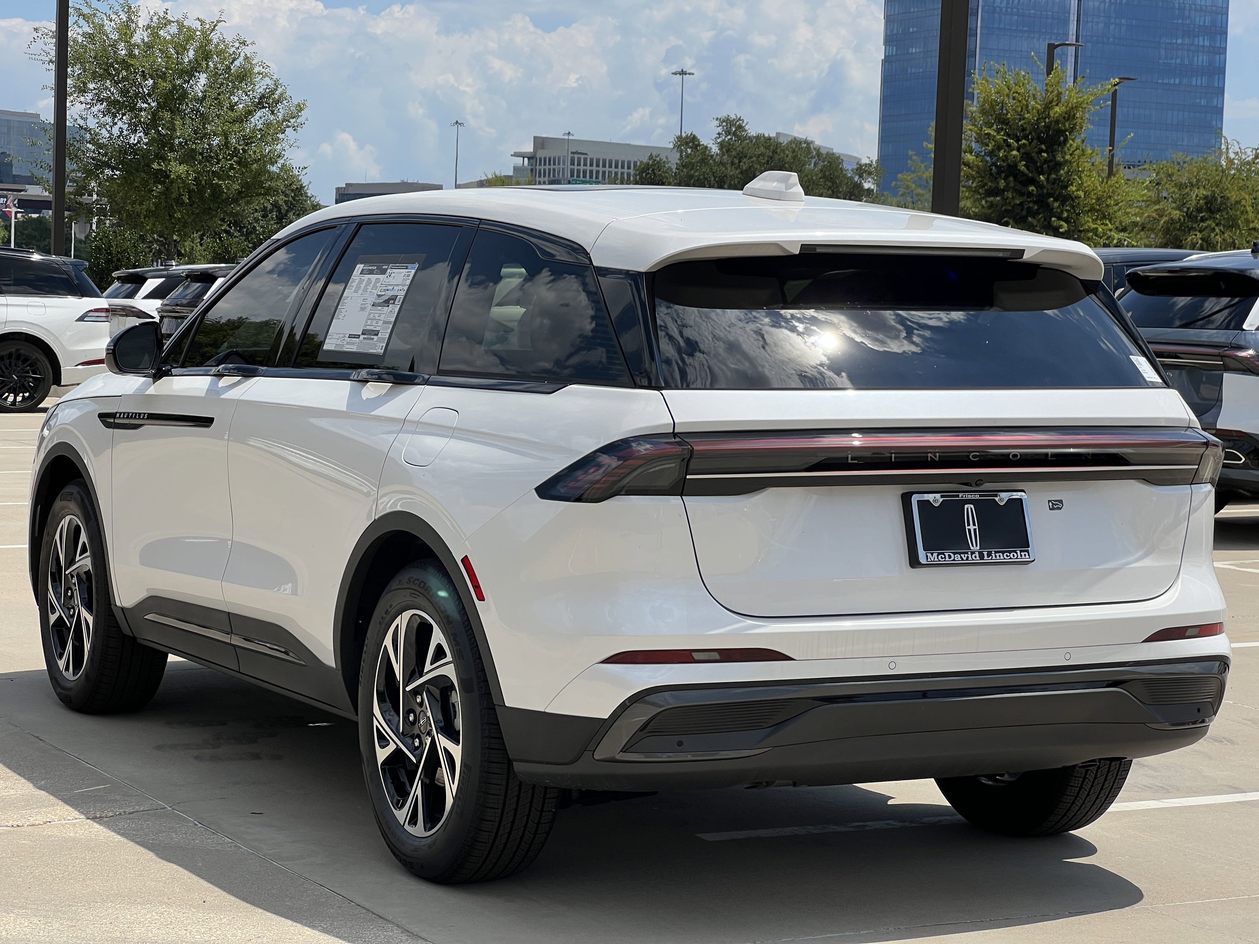 New 2025 Lincoln Nautilus Premier w/ Equipment Group 102A image 7