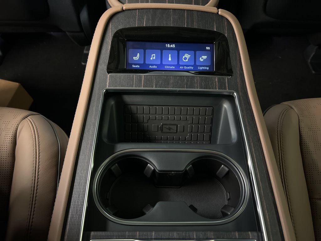 New 2025 Lincoln Navigator Black Label AWD/4WD image 39