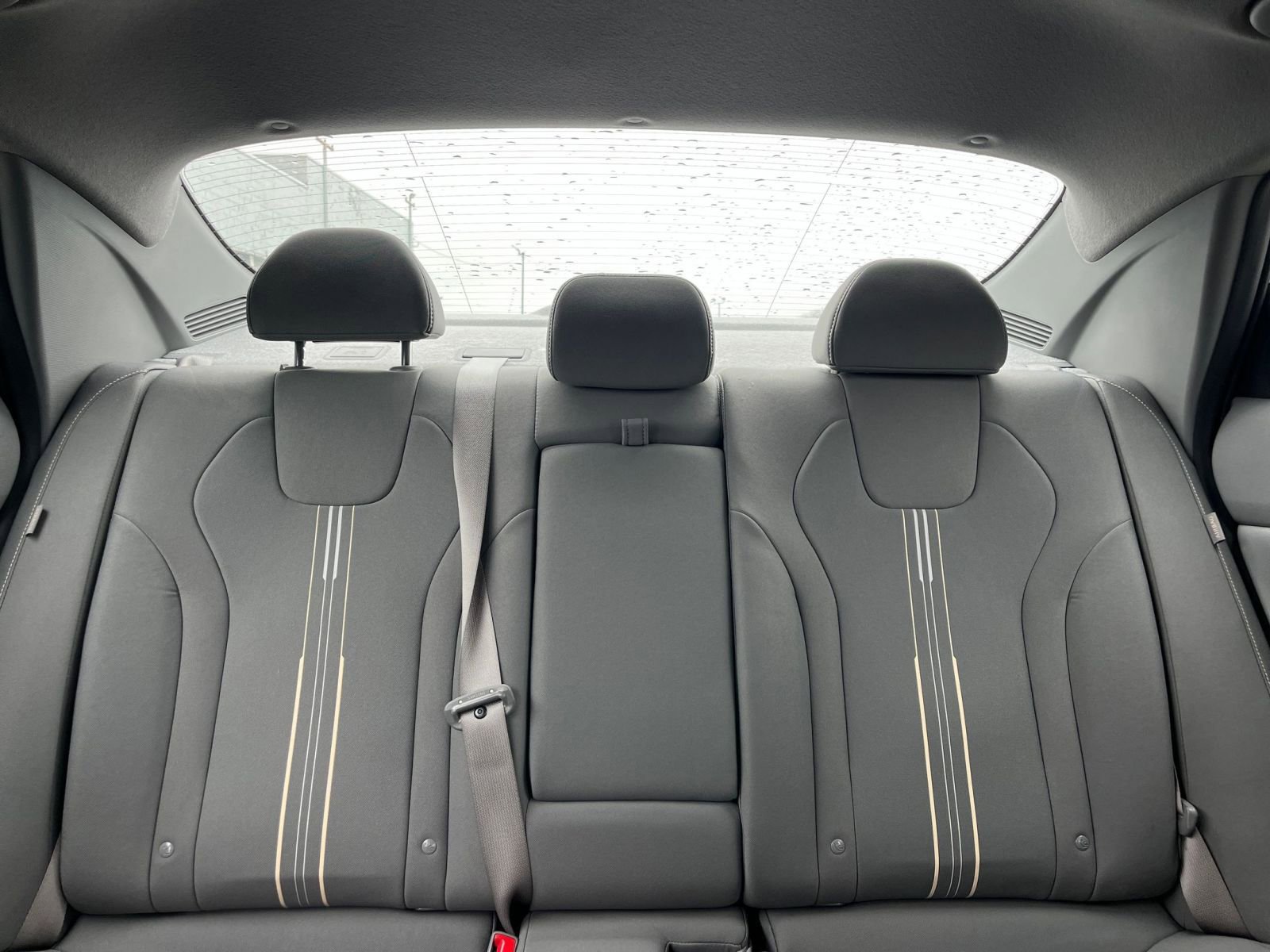 Used 2025 Hyundai Elantra SEL image 39